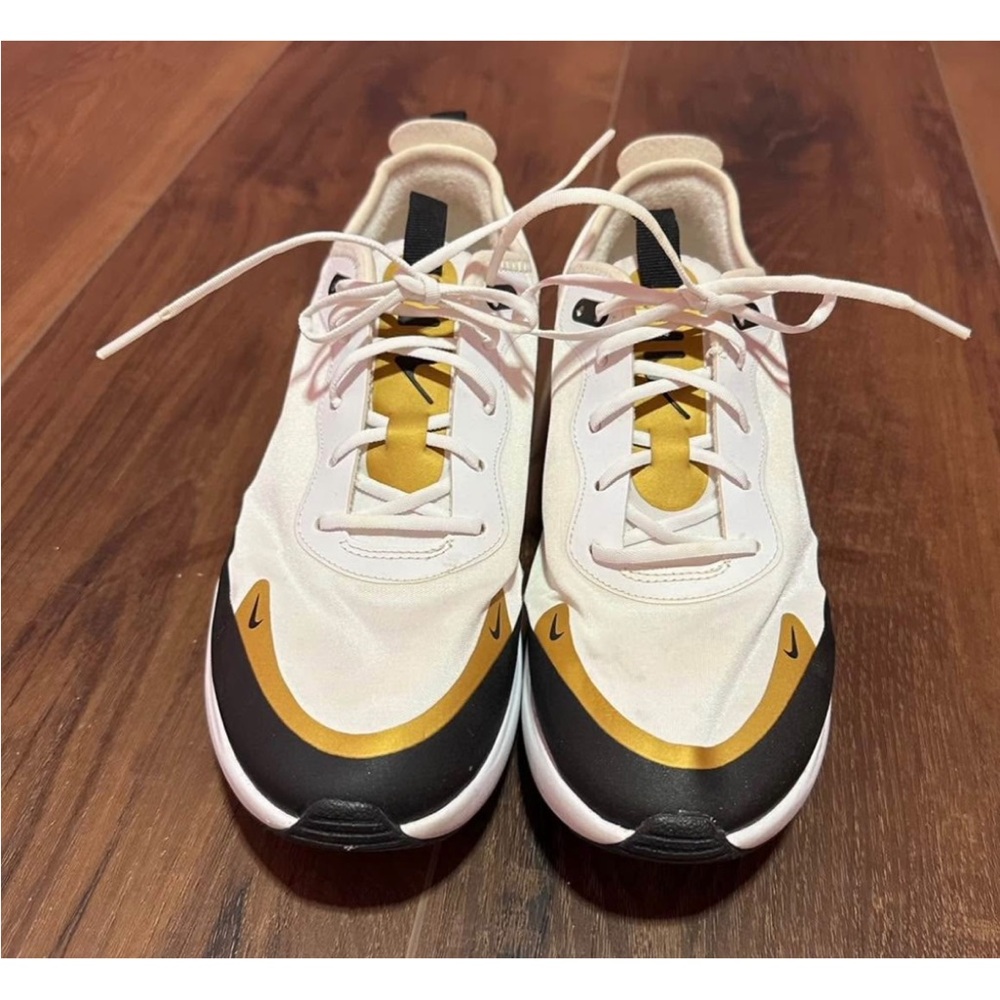 Nike Women's Sneakers - White, Gold, Black